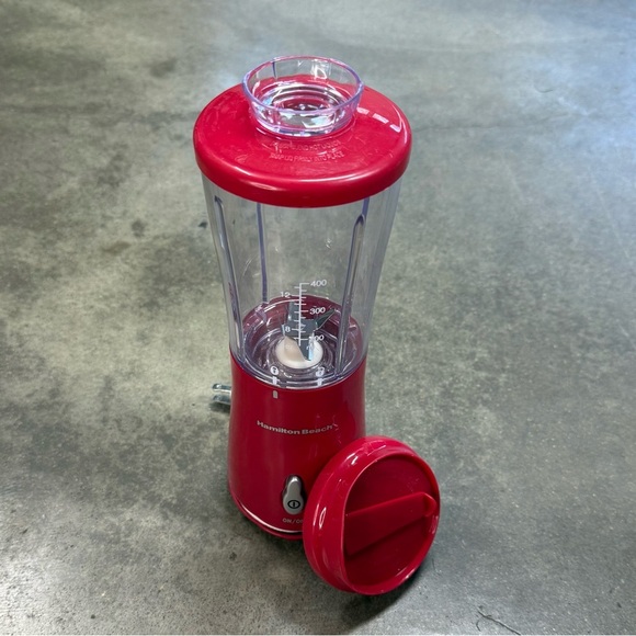 Hamilton Beach 51101R Single Serve Blender Red Personal Smoothie Shake Mixer - Picture 1 of 8